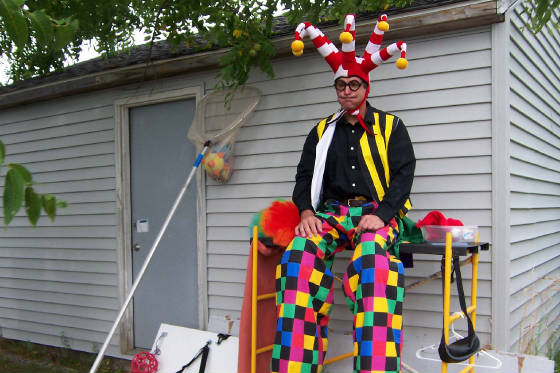 1_9Ft_Clown_Court_Jester_2.jpg