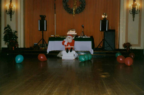 8FT.-SANTA-scanner-35mm-pics-07.jpg