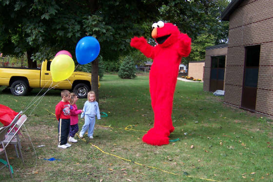 2_9Ft_Elmo_9.jpg