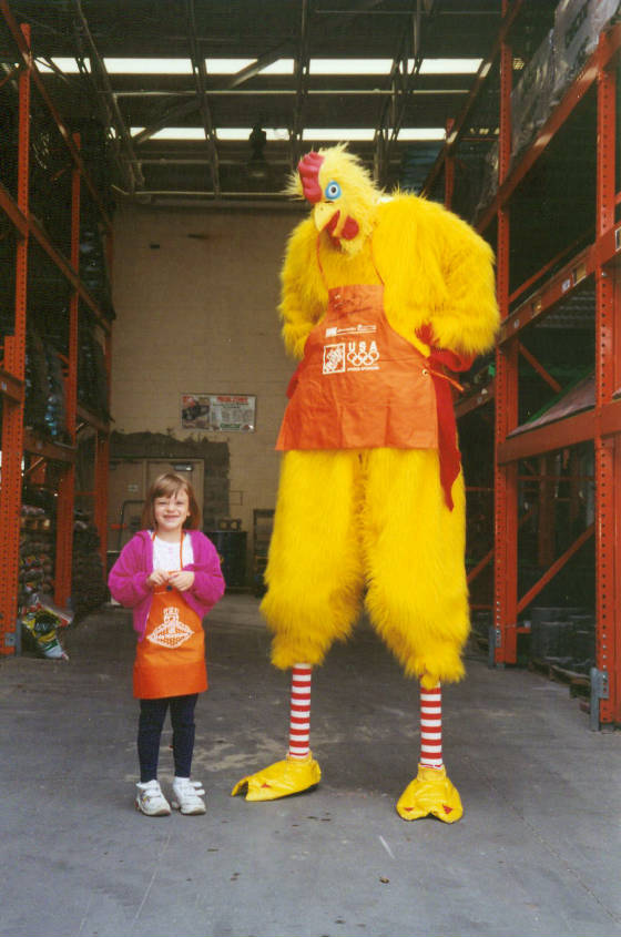 8FT.-CHICKEN-HOME-DEPOT-12.jpg