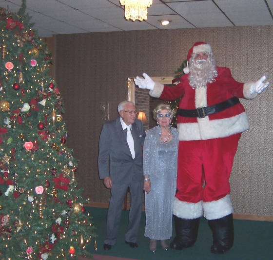 8FT.-SANTA100_4473A.jpg