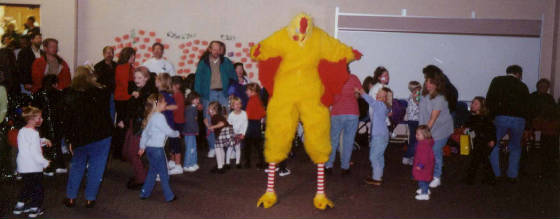 8ft.-chicken-555-09.jpg