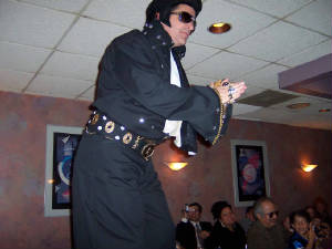 8ft.-elvis-black-scanned-35mm-08.JPG