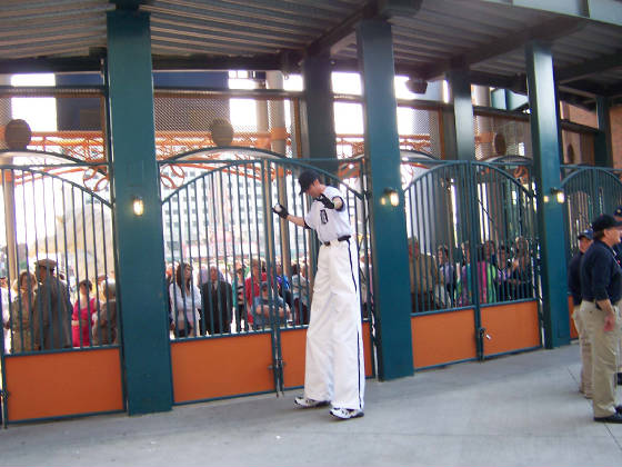 9ft.-BaseballPlayer-Tigers002.JPG