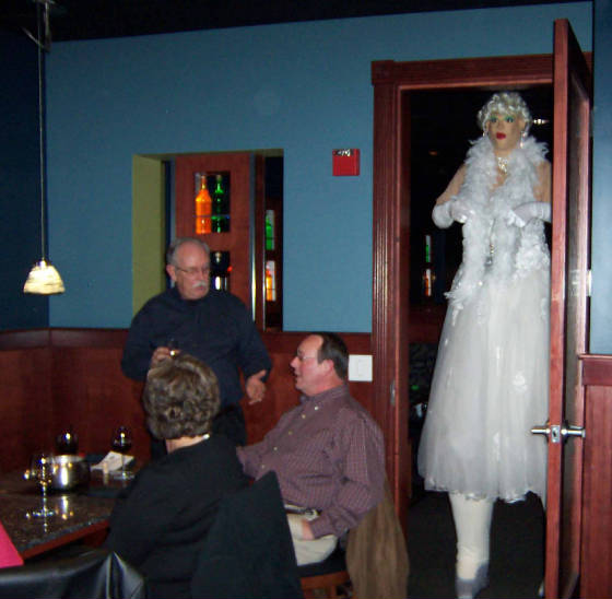 9ft.MarilynMonroe-MeltingPot-009b.jpg