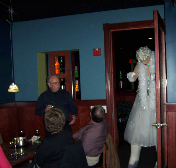 9ft.MarilynMonroe-MeltingPot-009b.jpg