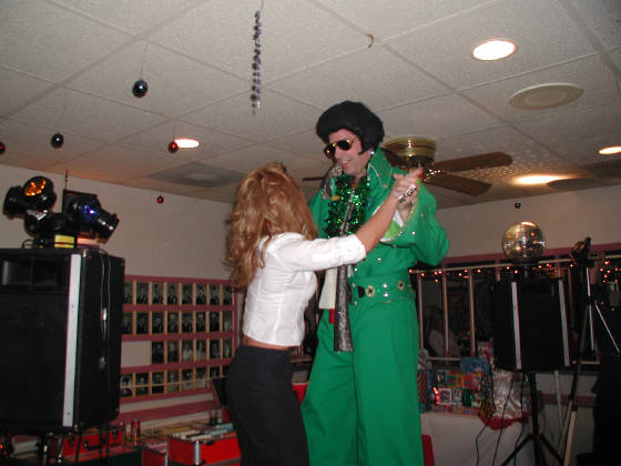 ELVIS-GREEN.jpg