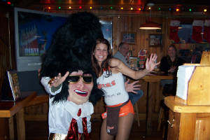 ELVIS-PELVIS-WAITRESS.JPG