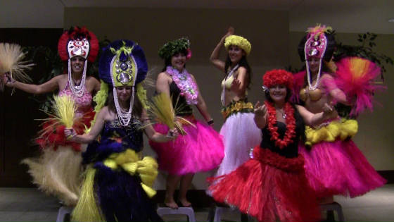 Hawaiian_Dancers_889999.jpg