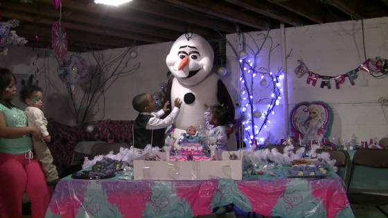 SnowmanGuy_2kids_122014d.jpg