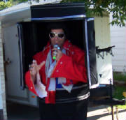 box-elvis-white-04.jpg