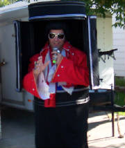 box-elvis-white-04.jpg