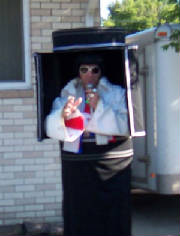 box-elvis-white-04.jpg