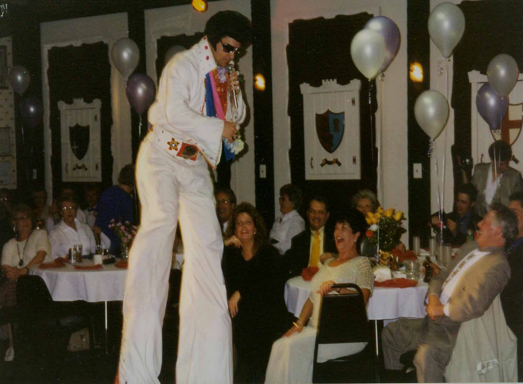 8ft.-elvis-white-scanned-35mm-08.jpg