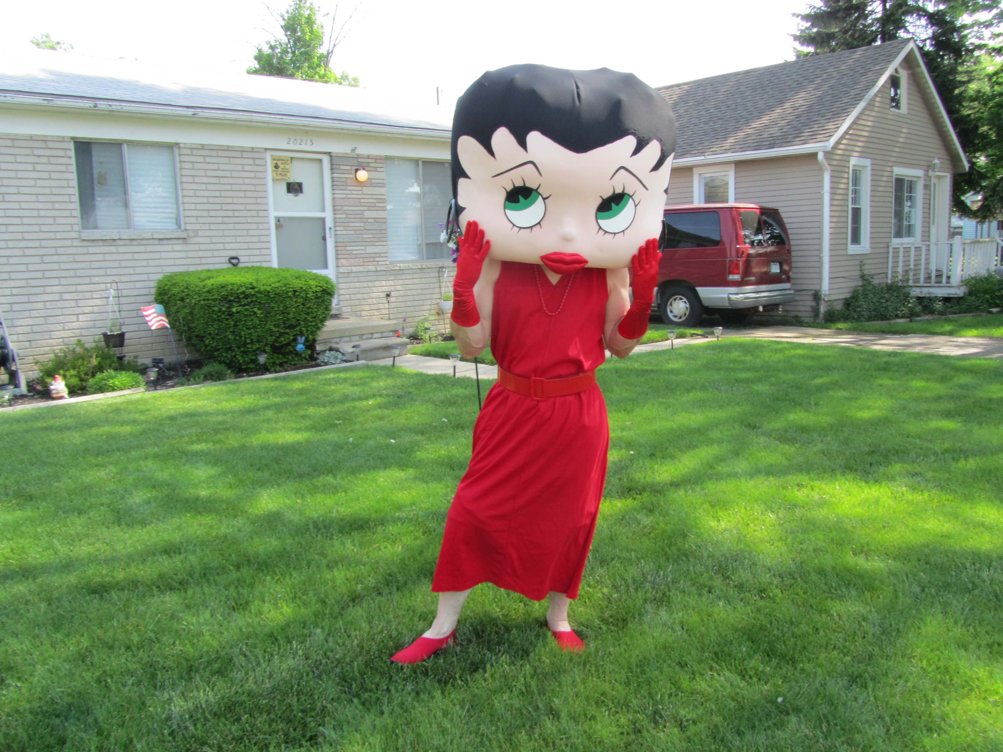 Nostalgic_Girl_Front_Yard5312013d.jpg