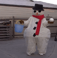 XMAS-snowman_MECHANICAL_backyard_3_moving_GIF.gif