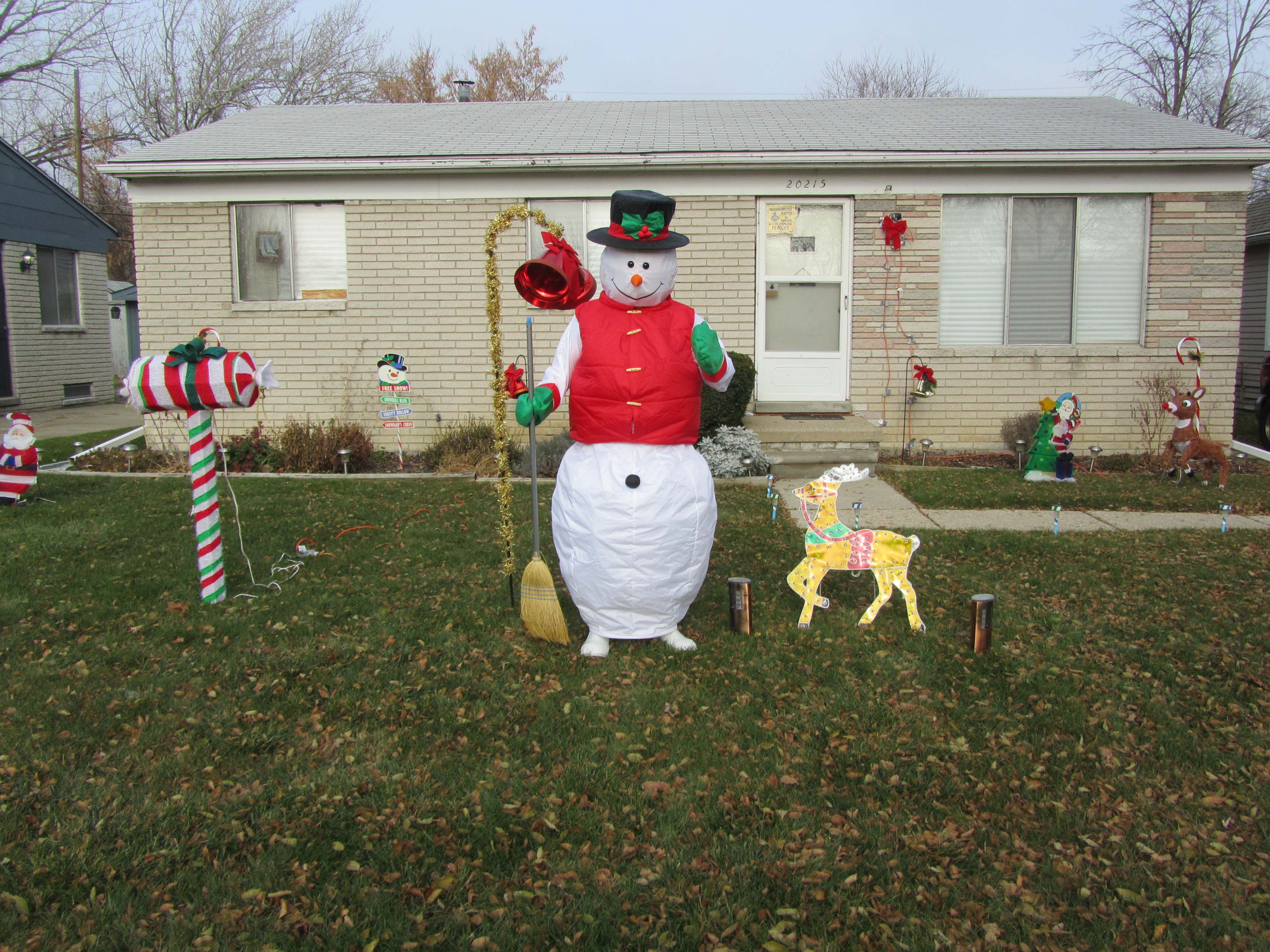 Snowman2_1212012b.jpg